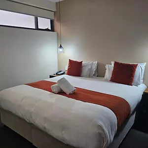 Altitude On 5* Montville